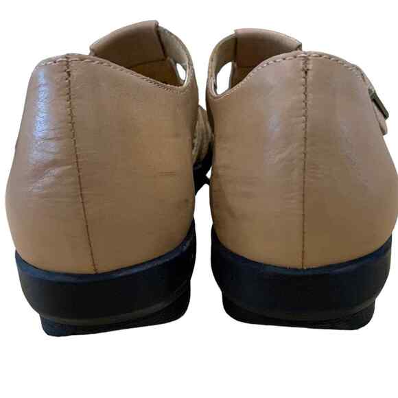 Array Aruba gladiator shoes. Leather uppers beige Closed toe size 7 - Picture 8 of 8